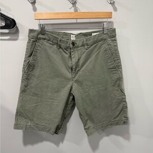 Mens gap shorts size 33